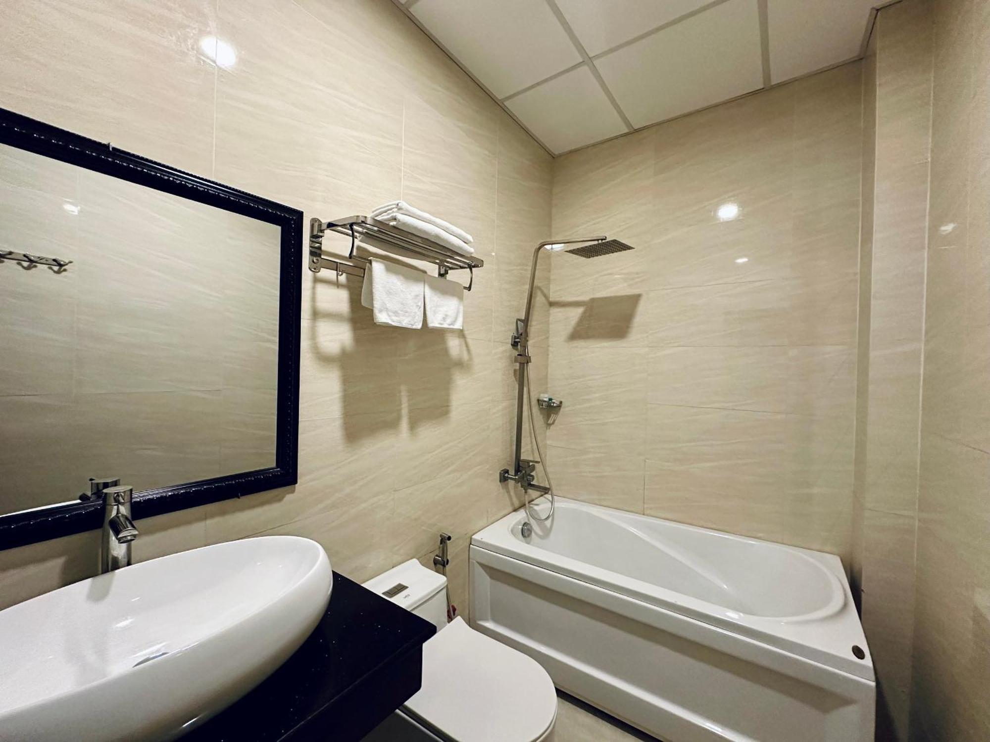 Lion Hotel Кантхо Экстерьер фото